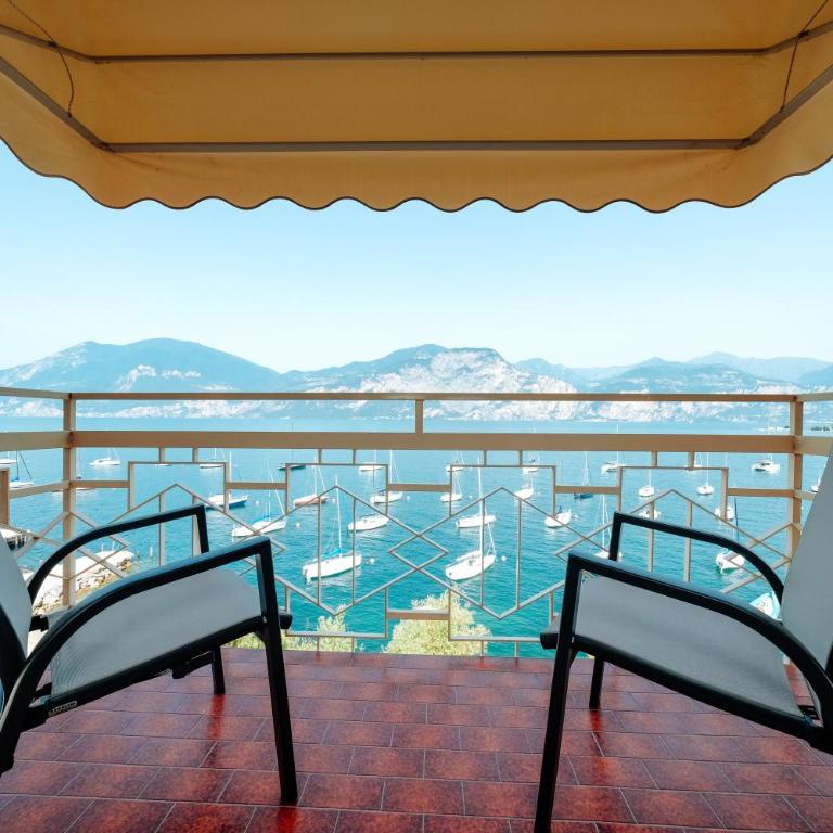 Hotel Firenze 3 Stelle Superior - Camera Matrimoniale Comfort con Balcone e Vista Lago - 1