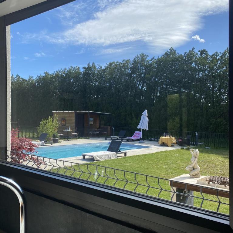 Le Galinié Chic'Art. Un bel Atelier avec Piscine - Maison 2 Chambres - 2
