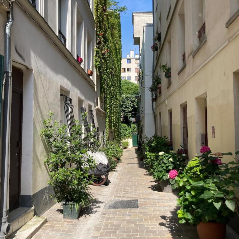 Large flat in Montmartre with terrace - Apartamento - 17
