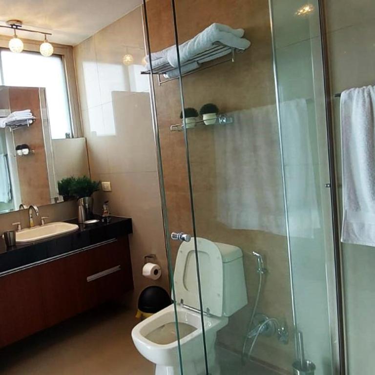 7B - Moderno departamento de 3 dormitorios a pasos de Plaza Blacutt - con Balcon y Parrillero - Apartamento - 12