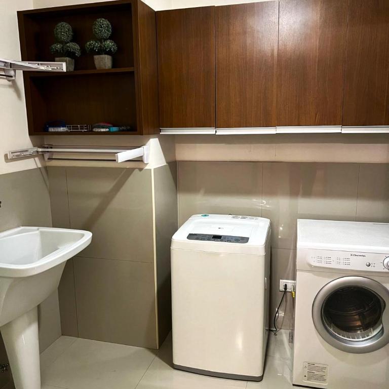 7B - Moderno departamento de 3 dormitorios a pasos de Plaza Blacutt - con Balcon y Parrillero - Apartamento - 44