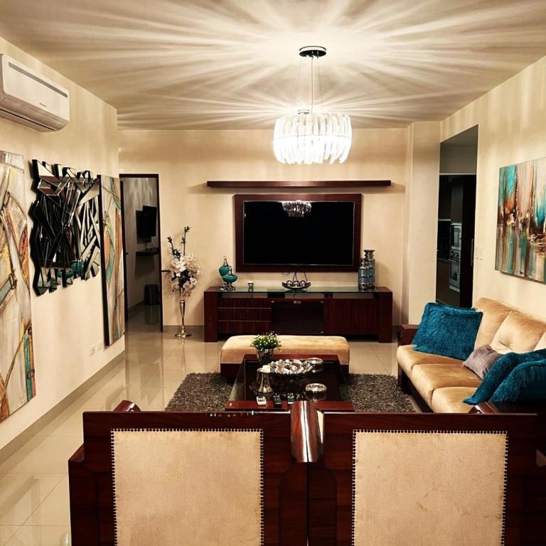 7B - Moderno departamento de 3 dormitorios a pasos de Plaza Blacutt - con Balcon y Parrillero - Apartamento - 47