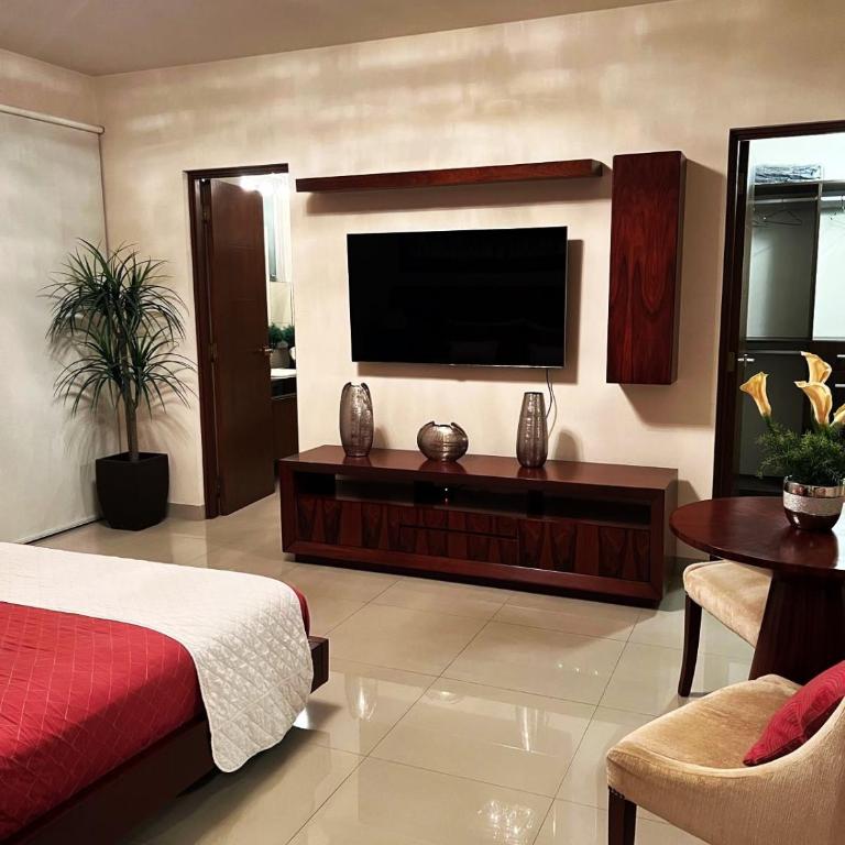 7B - Moderno departamento de 3 dormitorios a pasos de Plaza Blacutt - con Balcon y Parrillero - Apartamento - 51