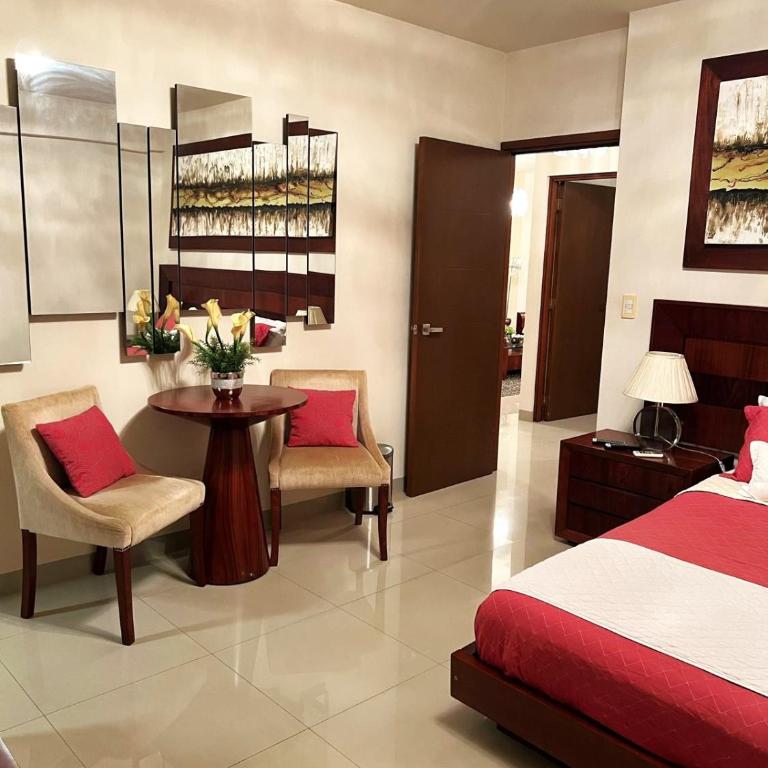 7B - Moderno departamento de 3 dormitorios a pasos de Plaza Blacutt - con Balcon y Parrillero - Apartamento - 2