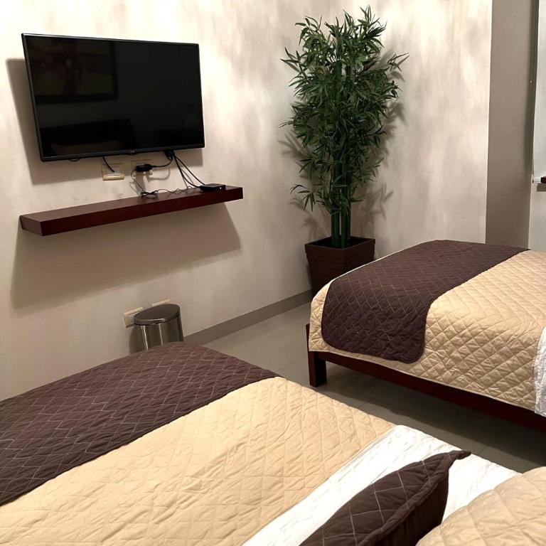 7B - Moderno departamento de 3 dormitorios a pasos de Plaza Blacutt - con Balcon y Parrillero - Apartamento - 36