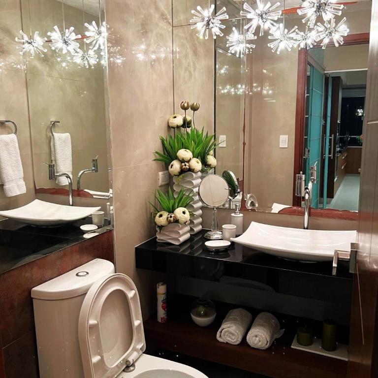 7B - Moderno departamento de 3 dormitorios a pasos de Plaza Blacutt - con Balcon y Parrillero - Apartamento - 55