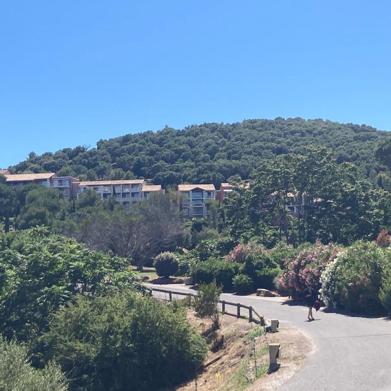 Le Cocon du Hameau rdj cloturé Cap Esterel - Apartamento de 1 dormitorio - 23