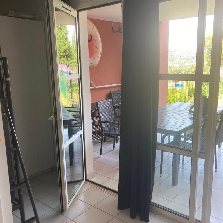 Le Cocon du Hameau rdj cloturé Cap Esterel - Apartamento de 1 dormitorio - 32