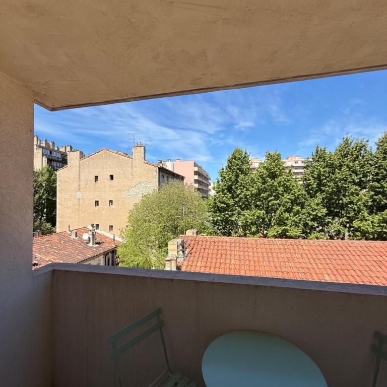 Charmant appartement moderne avec place de parking privative - Apartment mit 1 Schlafzimmer - 3