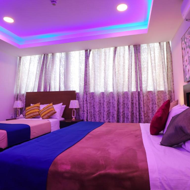 Hotel Emma - Habitación Cuádruple Económica - 2