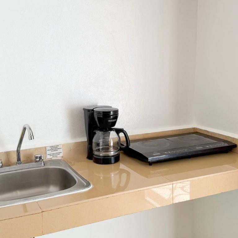 Spacious, standard with beach access & wifi! - Apartamento - 20