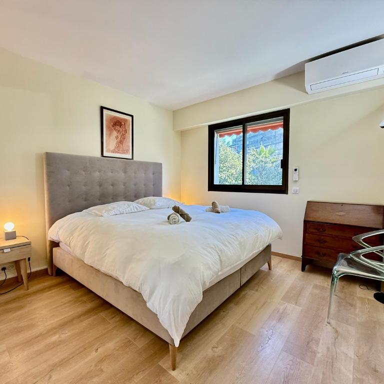 Résidence Standing - Piscine - Vue mer - One-Bedroom Apartment with Balcony and Sea View - 1