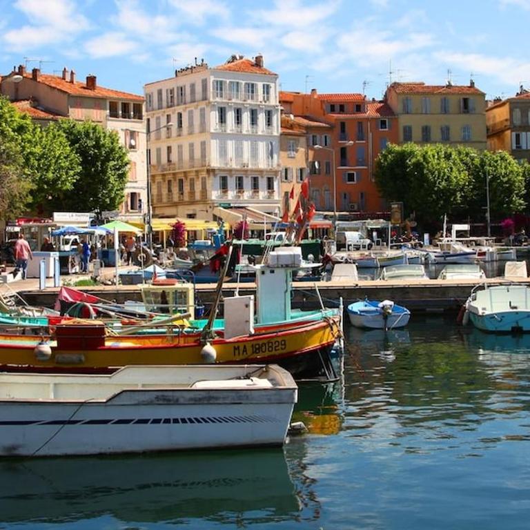 À 1 voie piétonne de la plage, du centre et du port pour 1 à 4 personnes - Appartement 1 Chambre - Non-Fumeurs - 28