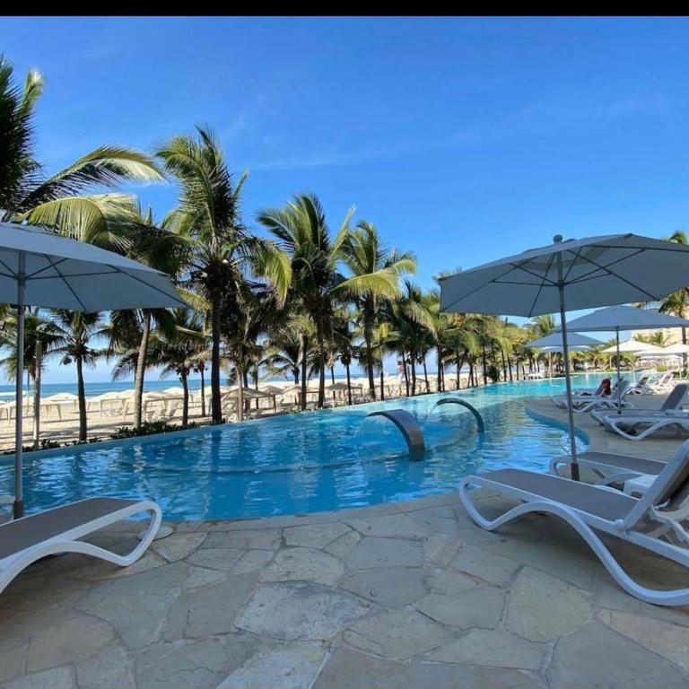 LUJOSO DEPA CON PLAYA PRIVADA en la Isla Residences Acapulco - Apartamento de 2 dormitorios con balcón y terraza - 8