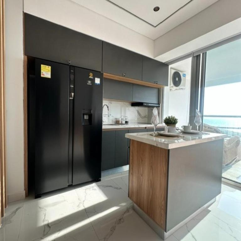 Suite Lujosa VIP Frente al mar con piscina - One-Bedroom Apartment - 13