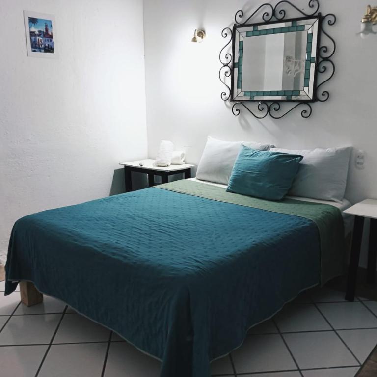 Alexandross - Deluxe Room - 1