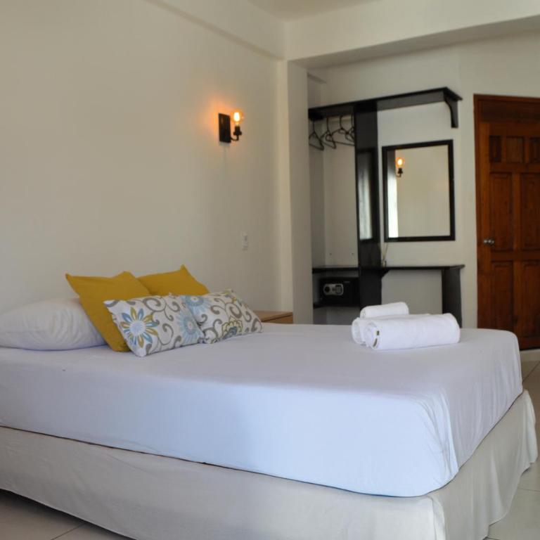 Calma Chicha Rooms - Double Room with Balcony - 6