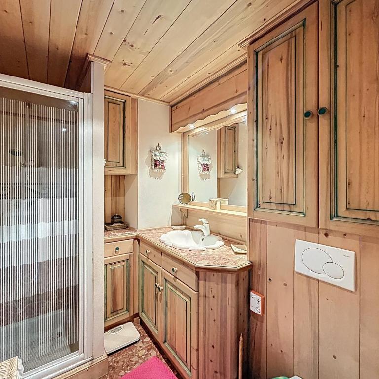 Appartement cosy proche centre village avec balcon et parking - Appartement 1 Chambre - 9