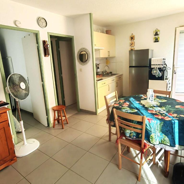 Appartement T2 Calme avec Parking, Proche Plage pour 4 Personnes - FR-1-607-216 - Apartment - 3