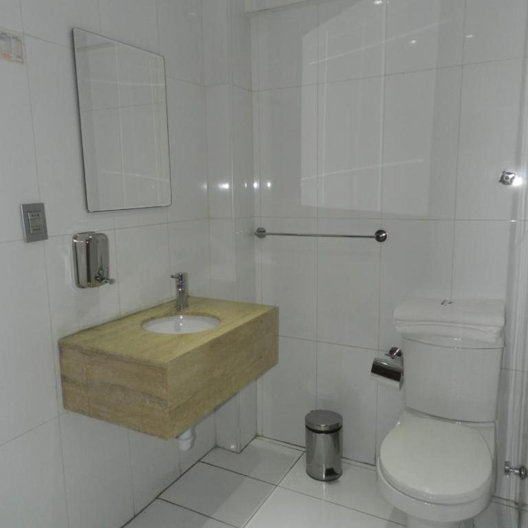 Hotel Guayaquil - Habitación Doble con baño privado - 4
