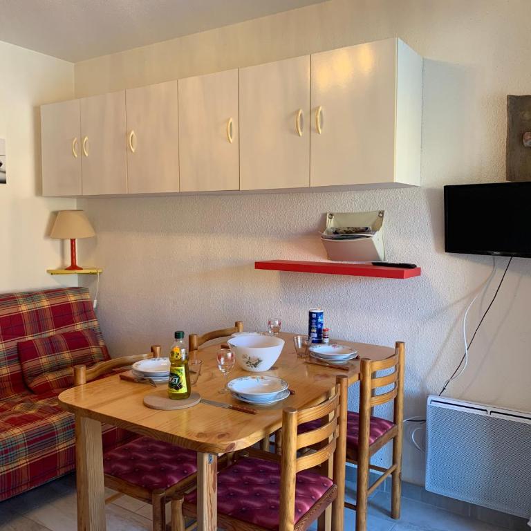 T2 cabine climatisé avec piscine, parking privé, proche port et commerces, idéal 4-5 pers. - FR-1-796-9 - Appartamento - 10