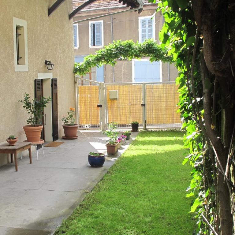 Au pied des Alpes - Chambre Double avec Salle de Bains Privative - 2