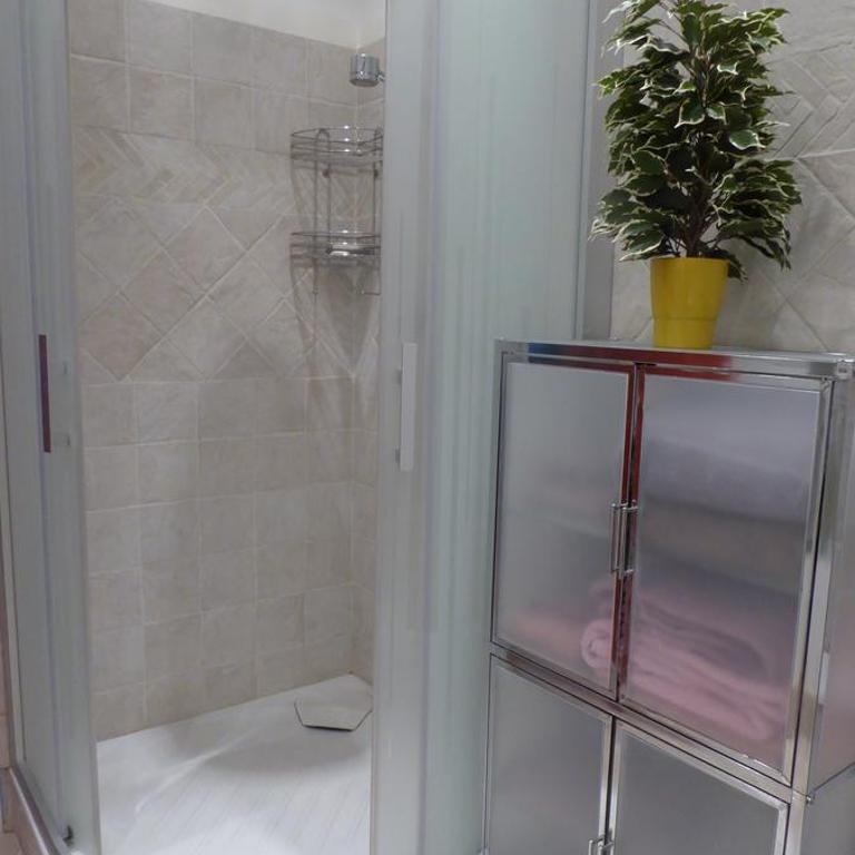 Au pied des Alpes - Chambre Double avec Salle de Bains Privative - 12