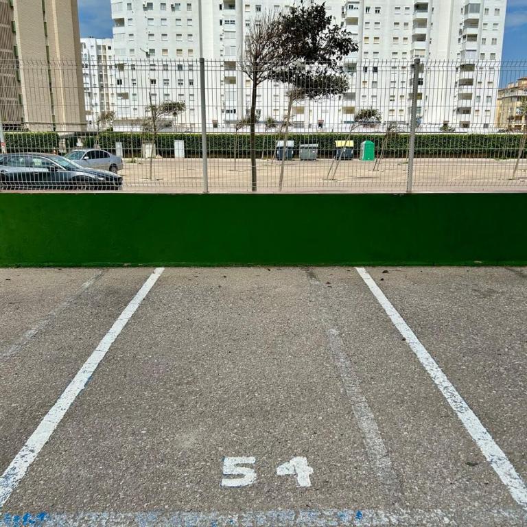 GATU Magavi Playa parking piscinas terraza "preferente para mayores de 21 años y familias" - Apartamento de 2 dormitorios con vistas parciales al océano - 15