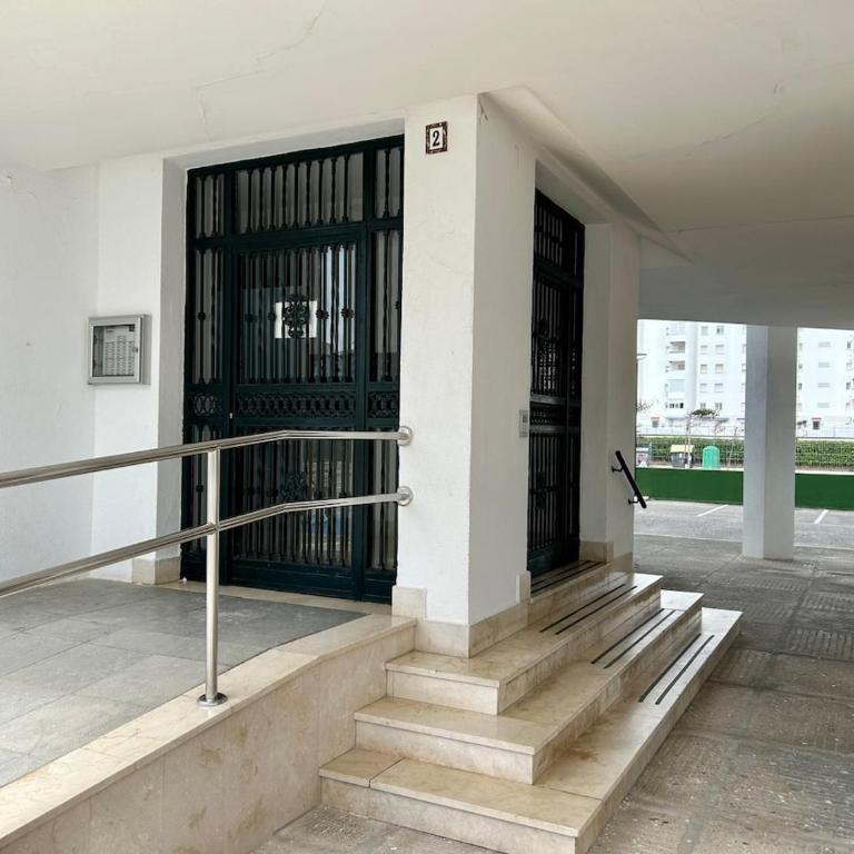 GATU Magavi Playa parking piscinas terraza "preferente para mayores de 21 años y familias" - Apartamento de 2 dormitorios con vistas parciales al océano - 19