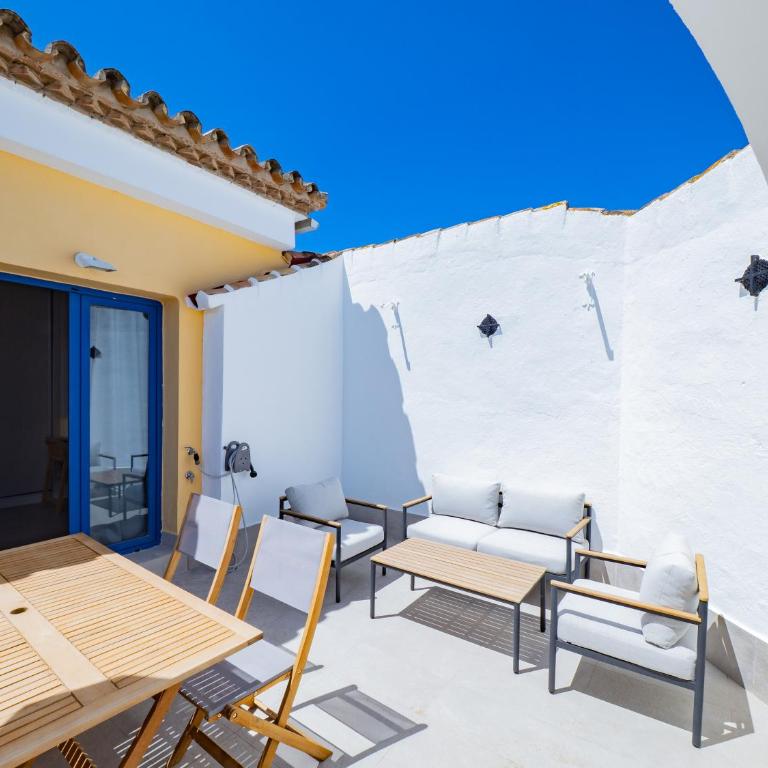 Espectacular Ático de 5 niveles en Puerto de Cabopino - Apartamento - 62