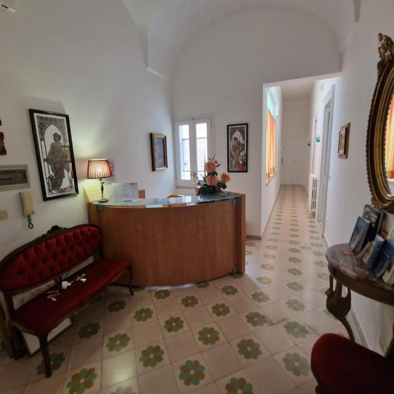 BnB '900 Lecce centro - Habitación Doble con balcón - 11