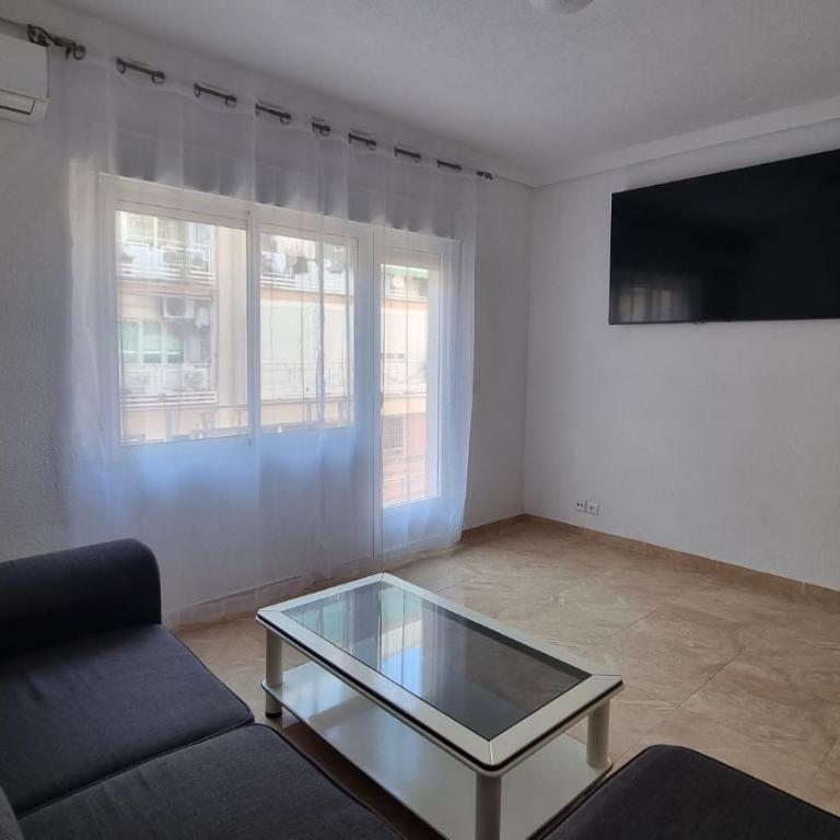 Calle Arquitecto Vidal - Apartamento - 2