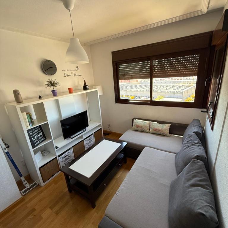 Cálido apartamento con PISCINA y garaje - Apartamento de 1 dormitorio - 9