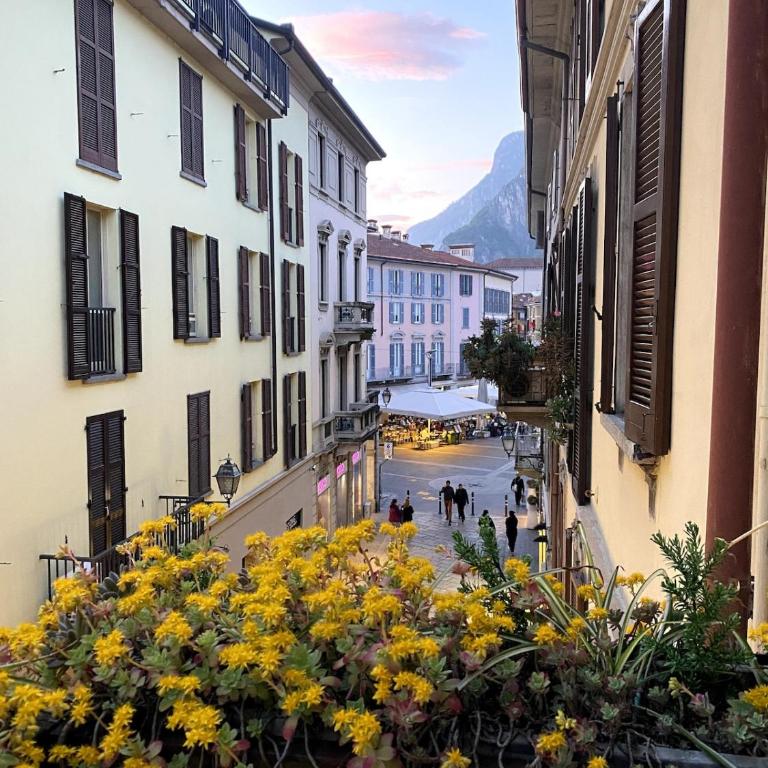 Lecco via Roma - Appartamento con 1 Camera da Letto - 1