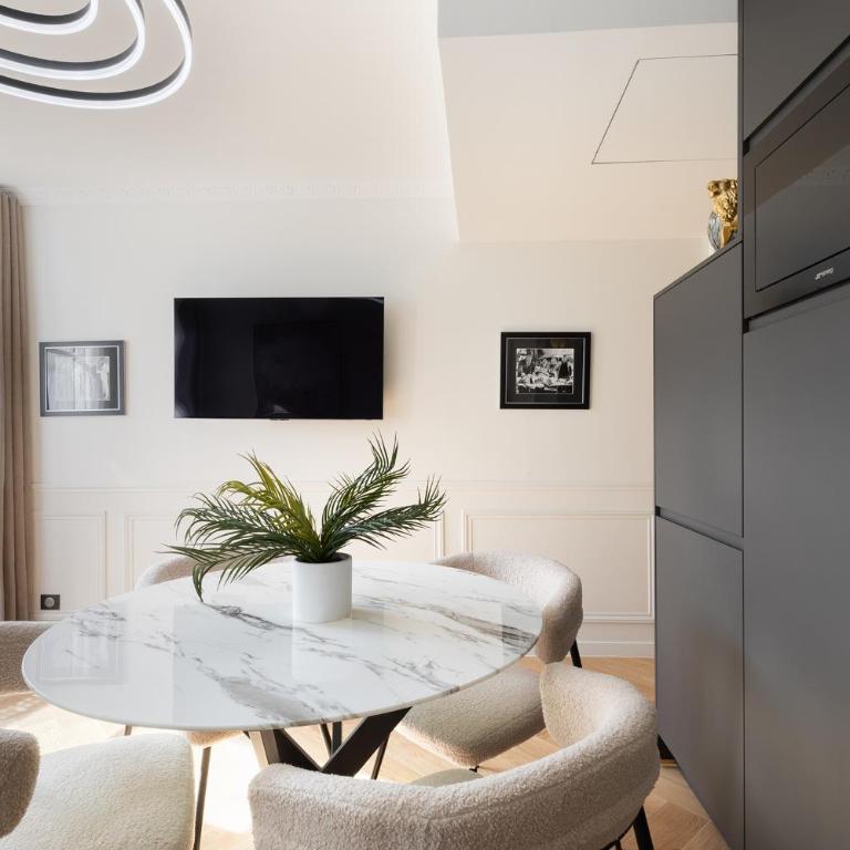 Pick A Flat's Apartments in Batignolles - Rue Gauthey - One-Bedroom Apartment - 11