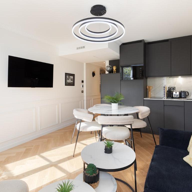 Pick A Flat's Apartments in Batignolles - Rue Gauthey - One-Bedroom Apartment - 1