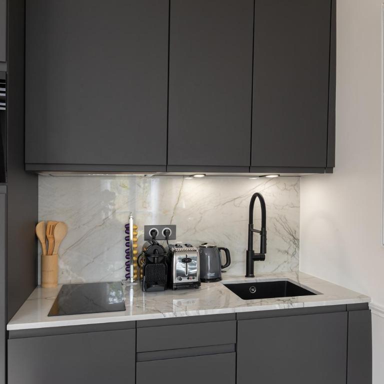 Pick A Flat's Apartments in Batignolles - Rue Gauthey - One-Bedroom Apartment - 4