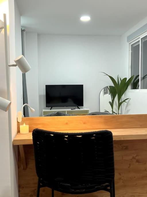 Ático tranquilo con vistas únicas al mar - Apartamento de 1 dormitorio - 10