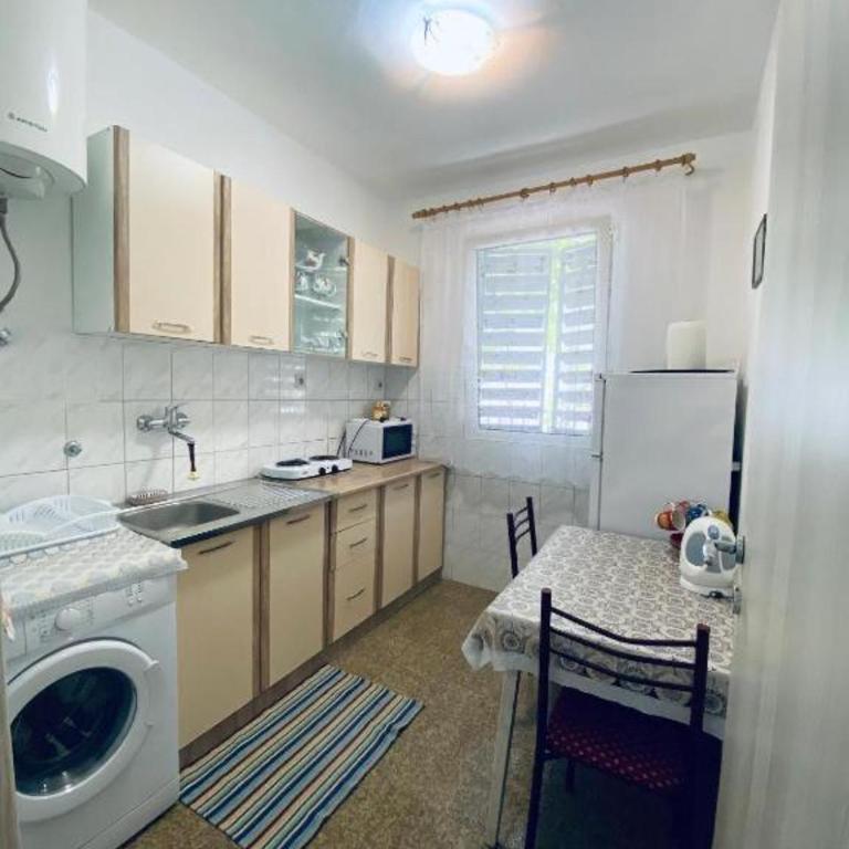 Guest house - Apartman sa 2 Spavaće Sobe - 3