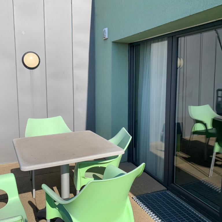 Terres de France - Appart Hôtel Rouen Flaubert - Studio avec Terrasse - 3