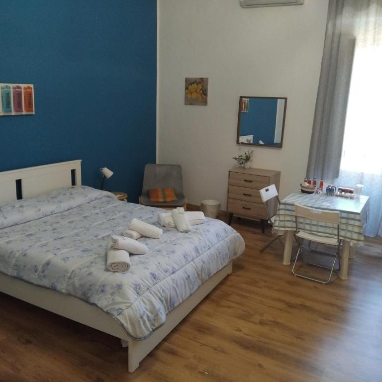 A Un PASSO DAL DUOMO " GARAGE AUTO AL COPERTO INCLUSO" - Triple Room with Private Bathroom - 2