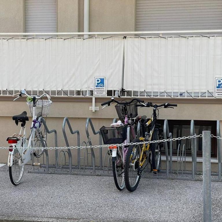 Suite bianca fronte mare - Appartamento con 1 Camera da Letto - 6
