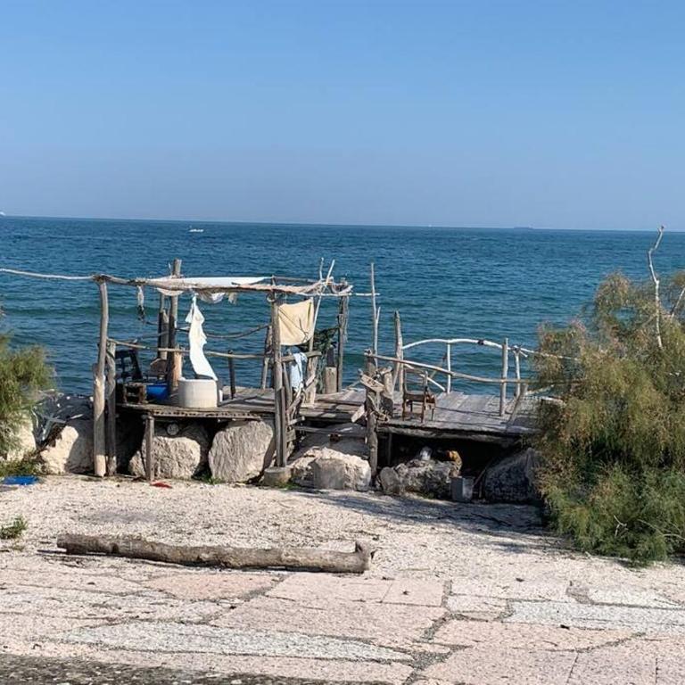 Suite bianca fronte mare - Appartamento con 1 Camera da Letto - 8