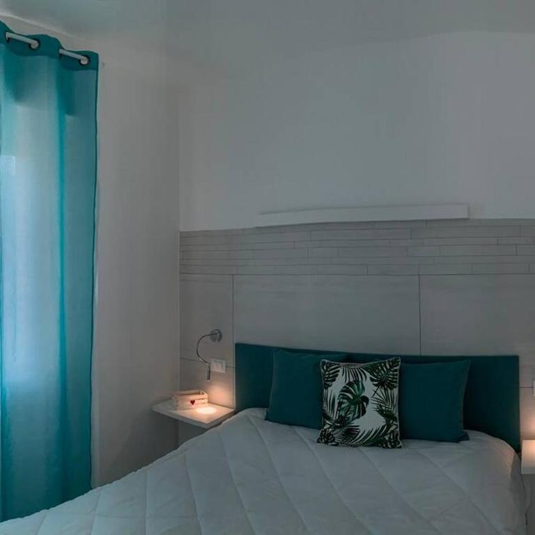 Suite bianca fronte mare - Appartamento con 1 Camera da Letto - 9