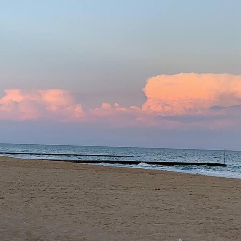 Suite bianca fronte mare - Appartamento con 1 Camera da Letto - 13