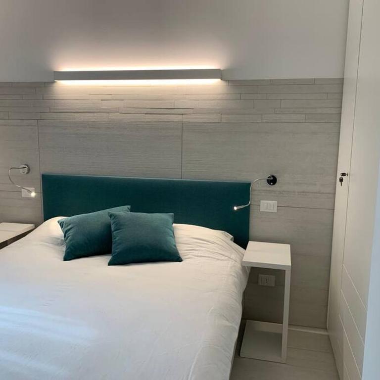 Suite bianca fronte mare - Appartamento con 1 Camera da Letto - 24