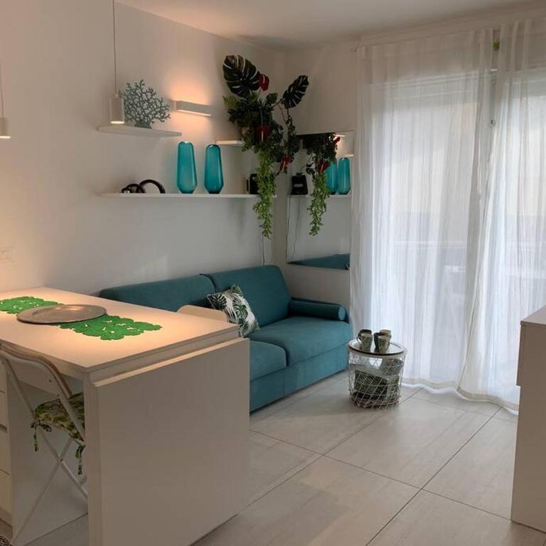 Suite bianca fronte mare - Appartamento con 1 Camera da Letto - 44