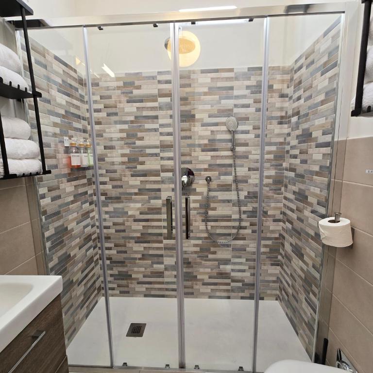 Raymihome Dante 2-Parking Privato - Appartamento con 3 Camere da Letto - 15