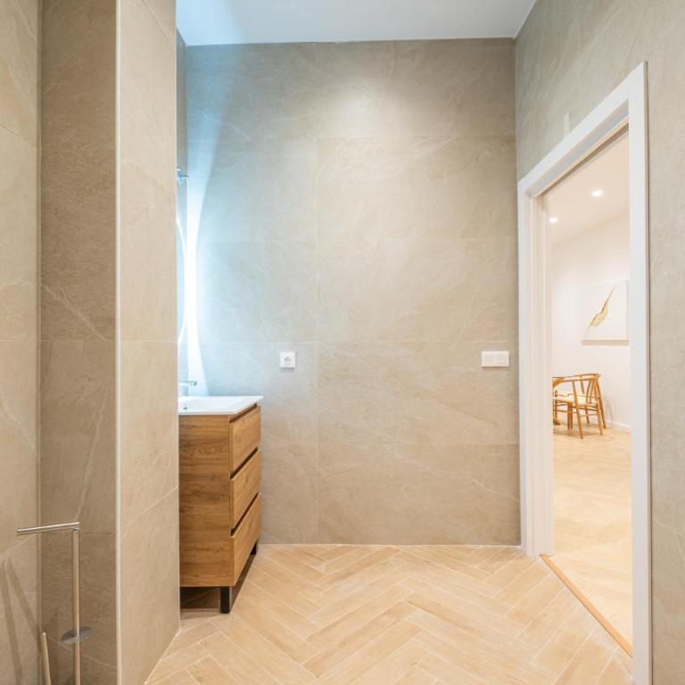 Flats poeta serrano - Three-Bedroom Apartment - 58