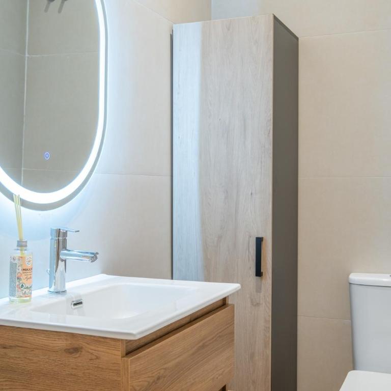 Flats poeta serrano - Three-Bedroom Apartment - 45